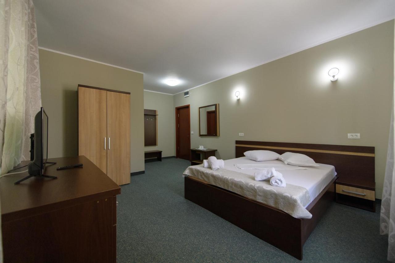 Cora Hotel